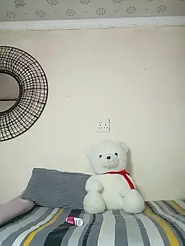 peachyxoxo22e online show from April 30, 12:44 pm