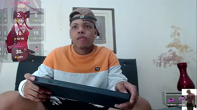 Snapshot of Royal_xx- chatting on March 6, 8:27 pm Royal xx- online show from March 6, 8:27 pm