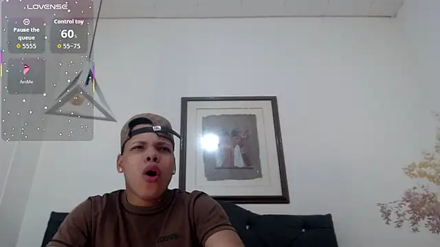 Snapshot of Royal_xx- chatting on March 17, 8:12 pm Royal xx- online show from March 17, 8:12 pm