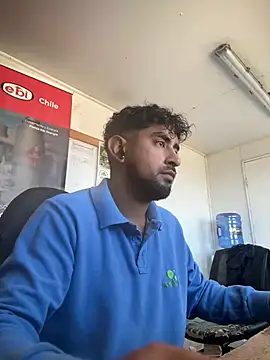 Snapshot of Kiddanakin chatting on April 3, 8:40 pm Kiddanakin online show from April 3, 8:40 pm