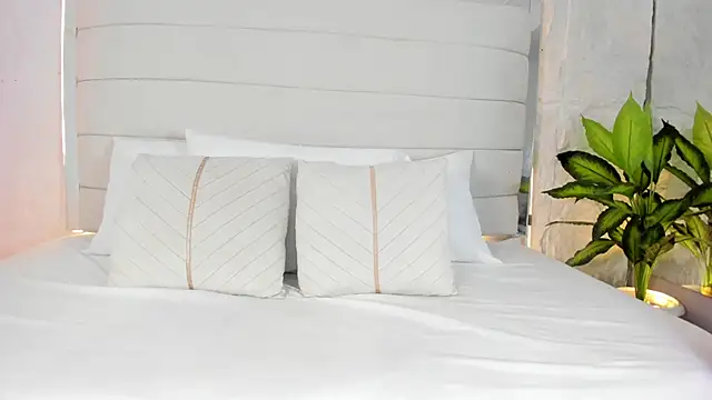 Snapshot of AitanaNoa chatting on March 25, 8:26 pm AitanaNoa online show from March 25, 8:26 pm