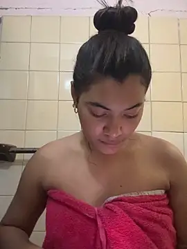 Snapshot of Sweetroseof chatting on March 30, 3:13 pm Sweetroseof online show from March 30, 3:13 pm