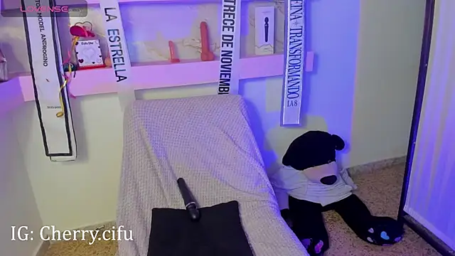 Snapshot of CherrySeraphine1 chatting on March 26, 5:18 pm CherrySeraphine1 online show from March 26, 5:18 pm