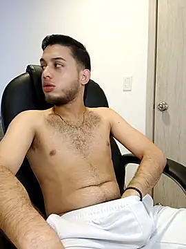 Snapshot of Billie_x33 chatting on March 21, 9:03 am Billie x33 online show from March 21, 9:03 am