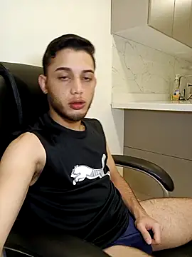 Snapshot of Billie_x33 chatting on March 22, 3:32 am Billie x33 online show from March 22, 3:32 am