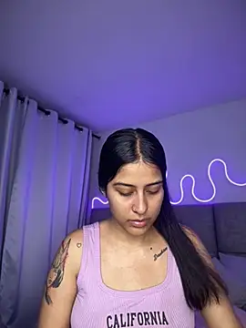 Snapshot of Abrilll2 chatting on March 17, 3:11 am Abrilll2 online show from March 17, 3:11 am