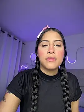 Snapshot of Abrilll2 chatting on March 21, 2:49 am Abrilll2 online show from March 21, 2:49 am