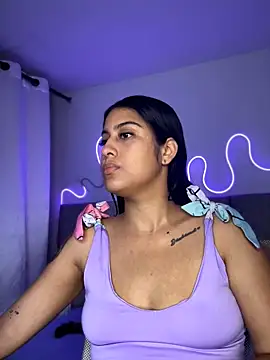 Snapshot of Abrilll2 chatting on March 26, 3:34 am Abrilll2 online show from March 26, 3:34 am