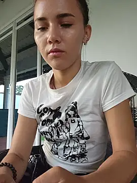 Snapshot of Isabella_Stark chatting on March 26, 11:27 am Isabella Stark online show from March 26, 11:27 am