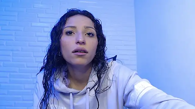 Snapshot of Ana_maria_08 chatting on March 8, 1:48 pm Ana maria 08 online show from March 8, 1:48 pm