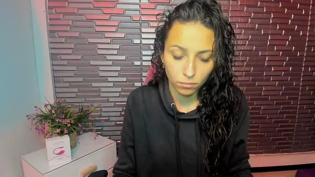 Snapshot of Ana_maria_08 chatting on April 1, 2:47 pm Ana maria 08 online show from April 1, 2:47 pm