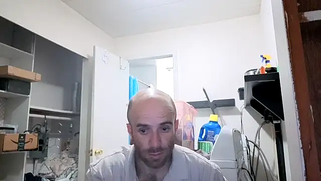 Snapshot of CirclingClass chatting on October 20, 1:39 am CirclingClass online show from October 20, 1:39 am