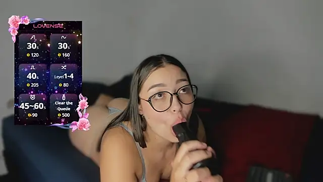 Snapshot of Pamelaa_moon chatting on April 5, 12:41 am Pamelaa moon online show from April 5, 12:41 am