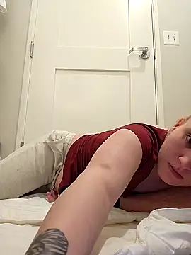 Snapshot of luckilyfound4 chatting on April 8, 4:56 am luckilyfound4 online show from April 8, 4:56 am