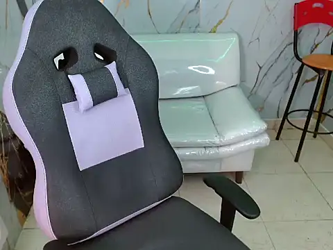 Snapshot of taylor_bigdick18 chatting on March 30, 2:45 am taylor bigdick18 online show from March 30, 2:45 am