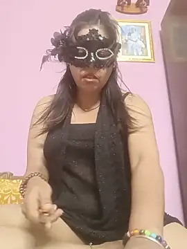 DRAMA  QUEEN online show from June 10, 3:22 pm
