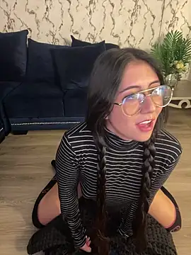 Snapshot of Lunaliaa_ chatting on March 11, 5:35 am Lunaliaa online show from March 11, 5:35 am