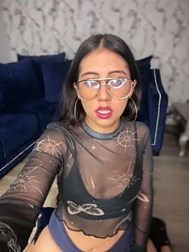 Snapshot of Lunaliaa_ chatting on March 14, 5:24 am Lunaliaa online show from March 14, 5:24 am