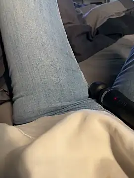 Snapshot of aleexii_s chatting on March 4, 7:20 pm aleexii s online show from March 4, 7:20 pm