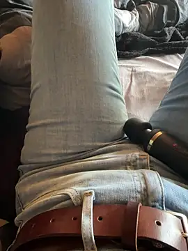 Snapshot of aleexii_s chatting on March 6, 1:18 pm aleexii s online show from March 6, 1:18 pm