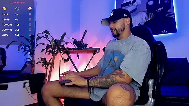 NikoHank  online show from March 31, 9:32 am