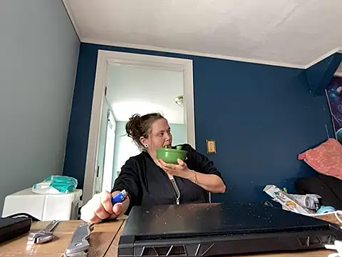 highimmaryjane online show from May 15, 4:14 pm