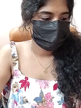 Snapshot of Sunitha28 chatting on March 17, 6:33 pm Sunitha28 online show from March 17, 6:33 pm