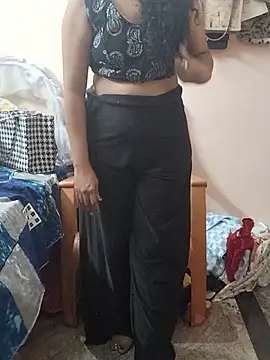 Snapshot of Sunitha28 chatting on March 27, 4:29 pm Sunitha28 online show from March 27, 4:29 pm