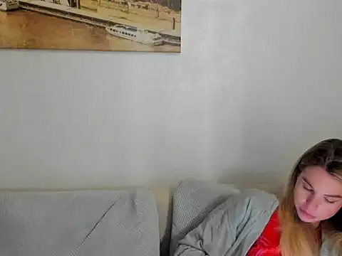 MollyCem online show from March 30, 6:09 pm