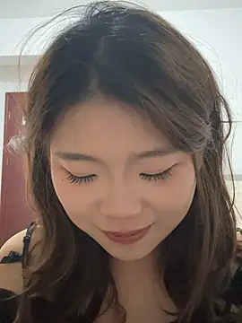 Snapshot of Smallwood_29 chatting on March 18, 1:25 pm Smallwood 29 online show from March 18, 1:25 pm