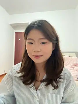 Snapshot of Smallwood_29 chatting on March 25, 1:39 pm Smallwood 29 online show from March 25, 1:39 pm