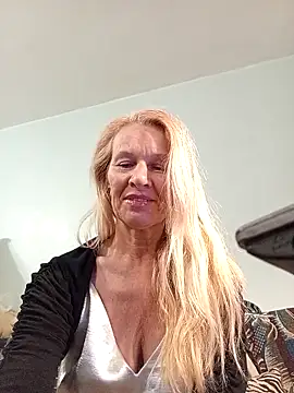 ViktoriaSexi1 online show from May 4, 8:16 pm