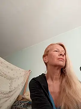 ViktoriaSexi1 online show from May 6, 4:41 am