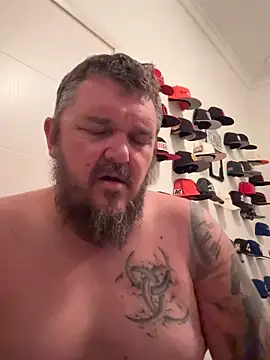 Snapshot of bigbear345k chatting on March 8, 9:57 am bigbear345k online show from March 8, 9:57 am