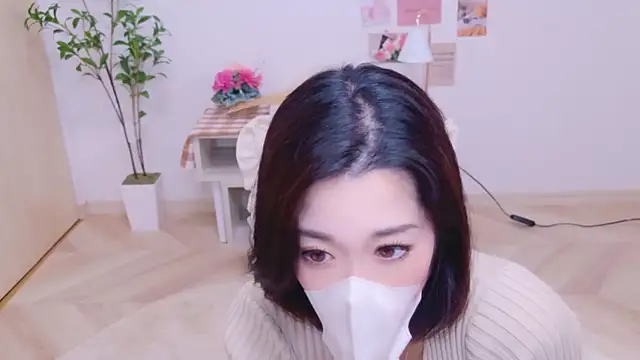 YURIKAsan  online show from May 27, 11:40 am