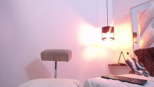 Snapshot of Sussana_Wild chatting on March 21, 3:04 pm Sussana Wild online show from March 21, 3:04 pm