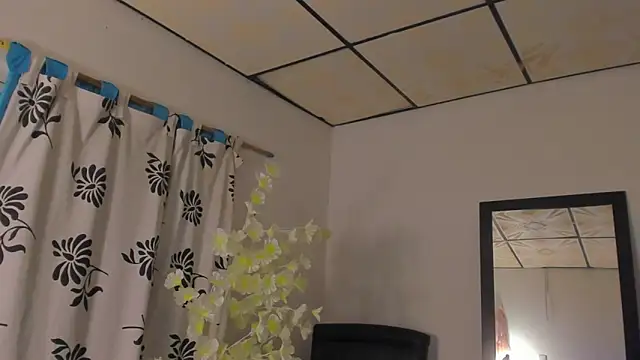 Sacha Rosse online show from March 29, 6:24 am