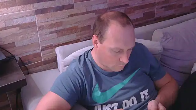 lustonfan online show from April 23, 1:40 am