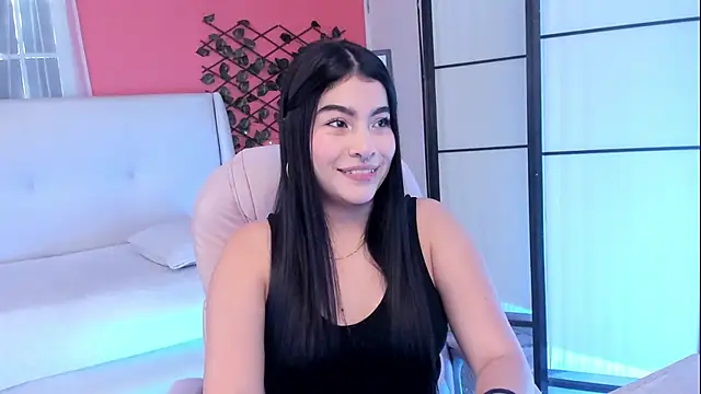 Snapshot of HannaLee333 chatting on April 2, 4:04 pm HannaLee333 online show from April 2, 4:04 pm