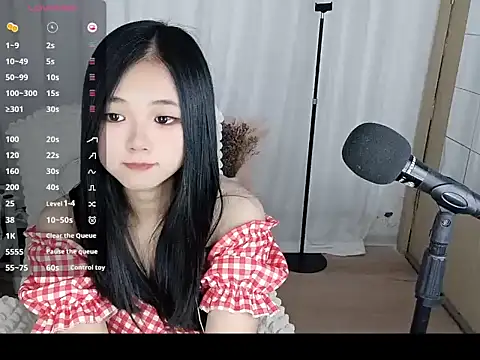 Snapshot of Noelle-2007 chatting on March 13, 5:14 am Noelle-2007 online show from March 13, 5:14 am