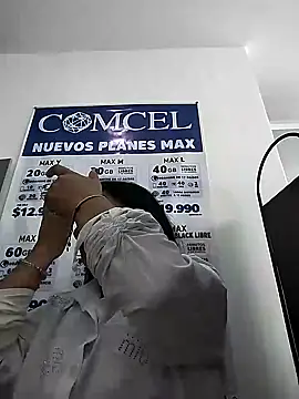 Snapshot of Luna--7 chatting on March 21, 1:05 pm Luna--7 online show from March 21, 1:05 pm