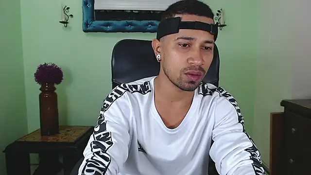 RichardWithe  online show from March 24, 11:59 am