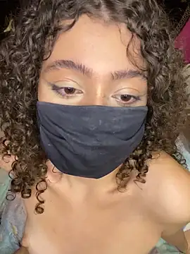 Snapshot of Ravennaaaaa chatting on March 16, 5:55 am Ravennaaaaa online show from March 16, 5:55 am