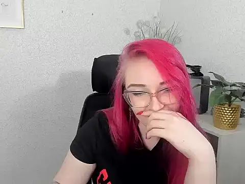 Snapshot of redkissruby chatting on March 16, 1:37 pm redkissruby online show from March 16, 1:37 pm