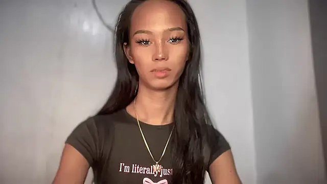 Sunkissed seductress online show from March 11, 11:55 pm