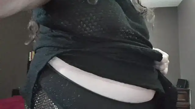 Snapshot of HighnessNikki chatting on March 17, 8:34 pm HighnessNikki online show from March 17, 8:34 pm