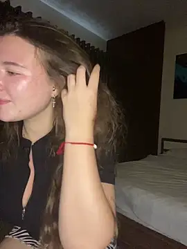 Snapshot of KristieKitty chatting on March 31, 12:34 am KristieKitty online show from March 31, 12:34 am