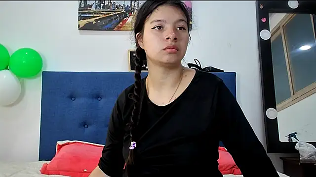 Snapshot of HIMAWARY_SOIN5 chatting on March 23, 1:04 pm HIMAWARY SOIN5 online show from March 23, 1:04 pm