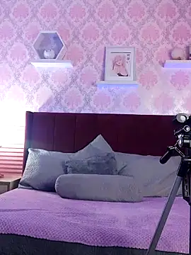 Jade rous online show from May 4, 11:50 am