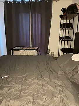 Snapshot of Lara-Gartner chatting on April 7, 11:21 am Lara-Gartner online show from April 7, 11:21 am